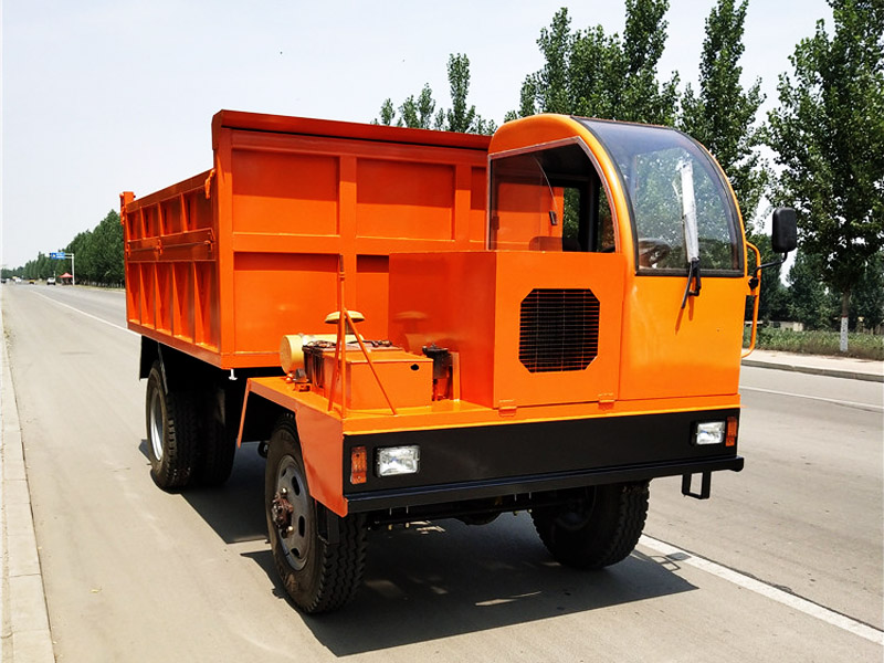 工程運輸四驅(qū)車